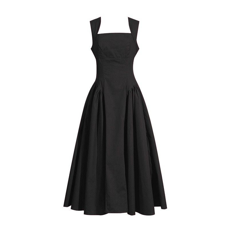 The Elara Dress