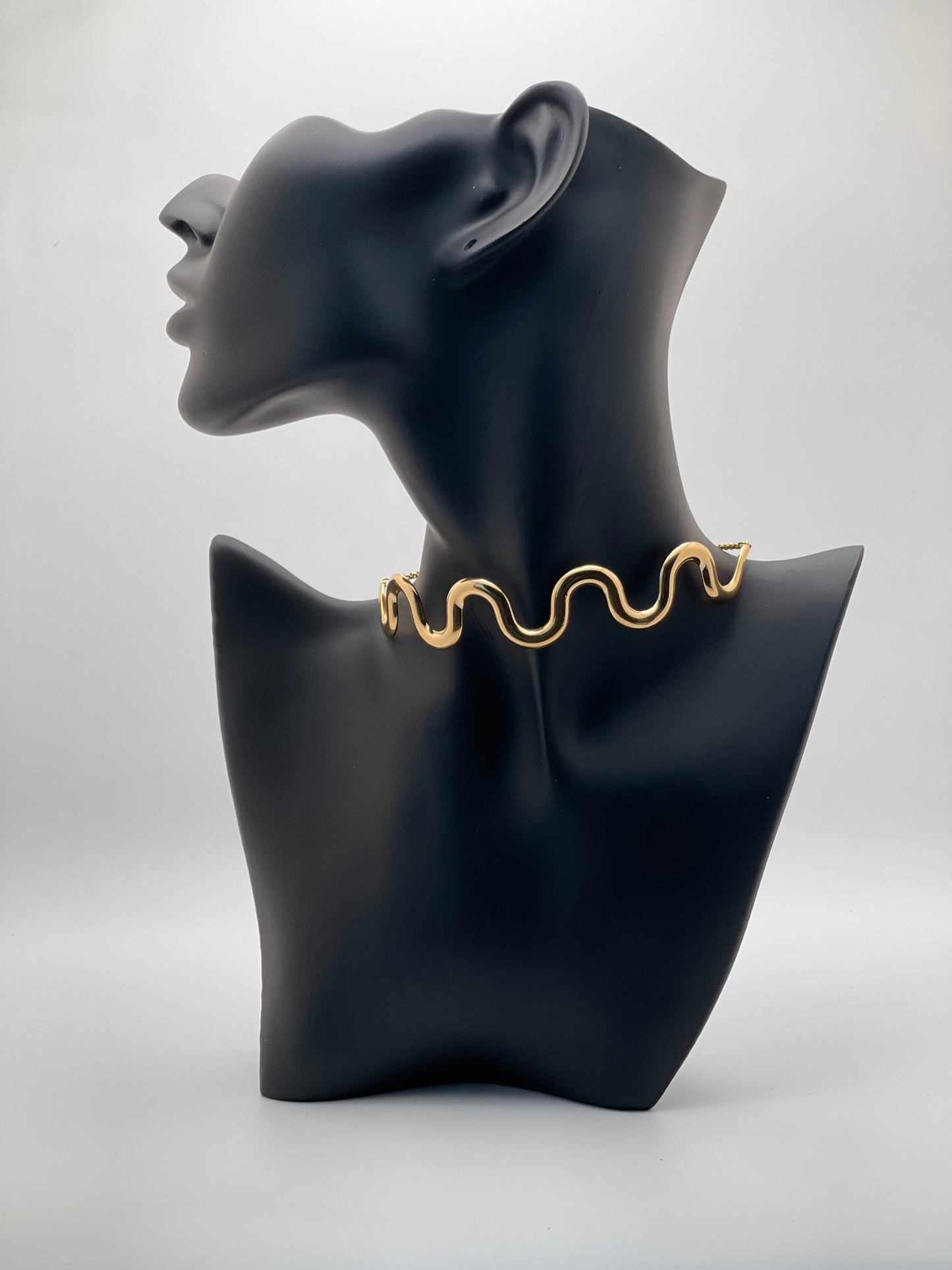 The Golden Wave Choker